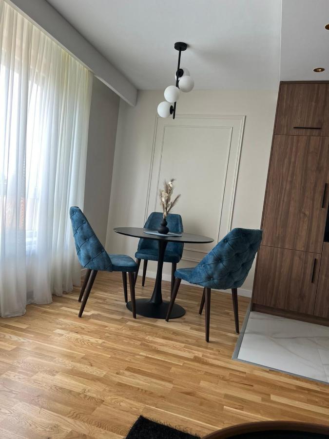 Lilly Lux Apartment Bijeljina Exterior photo