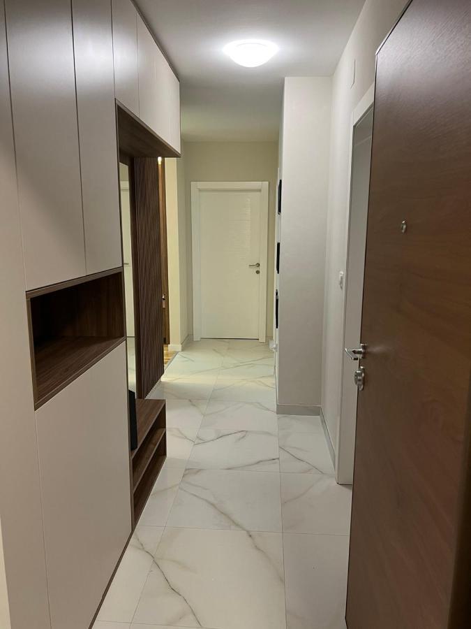 Lilly Lux Apartment Bijeljina Exterior photo