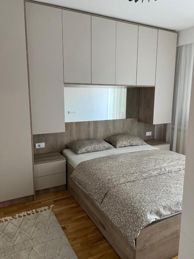 Lilly Lux Apartment Bijeljina Exterior photo